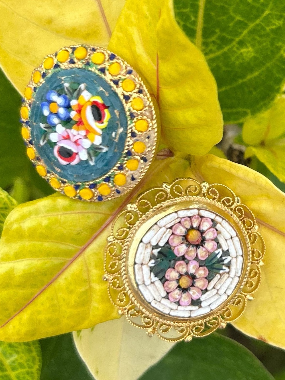 bundle vintage Handcrafted Italy Gold flower Floral Micro-Mosaic Brooch pin